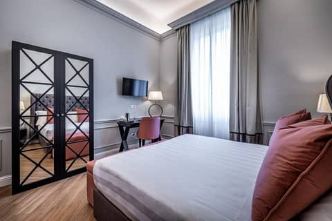 Hotel Ungherese — hotel room