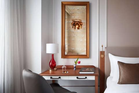 Tivoli Doelen Amsterdam Hotel — hotel room
