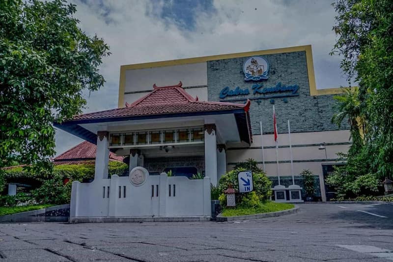 Cakra Kembang Hotel — building