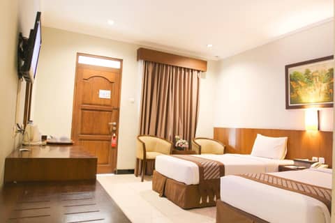 Cakra Kembang Hotel — photo 2