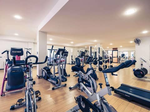 Mercure Gold Coast Resort — activities & amenities