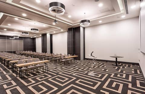 Courthouse Hotel Shoreditch — meeting room