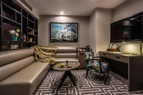 Courthouse Hotel Shoreditch — living room