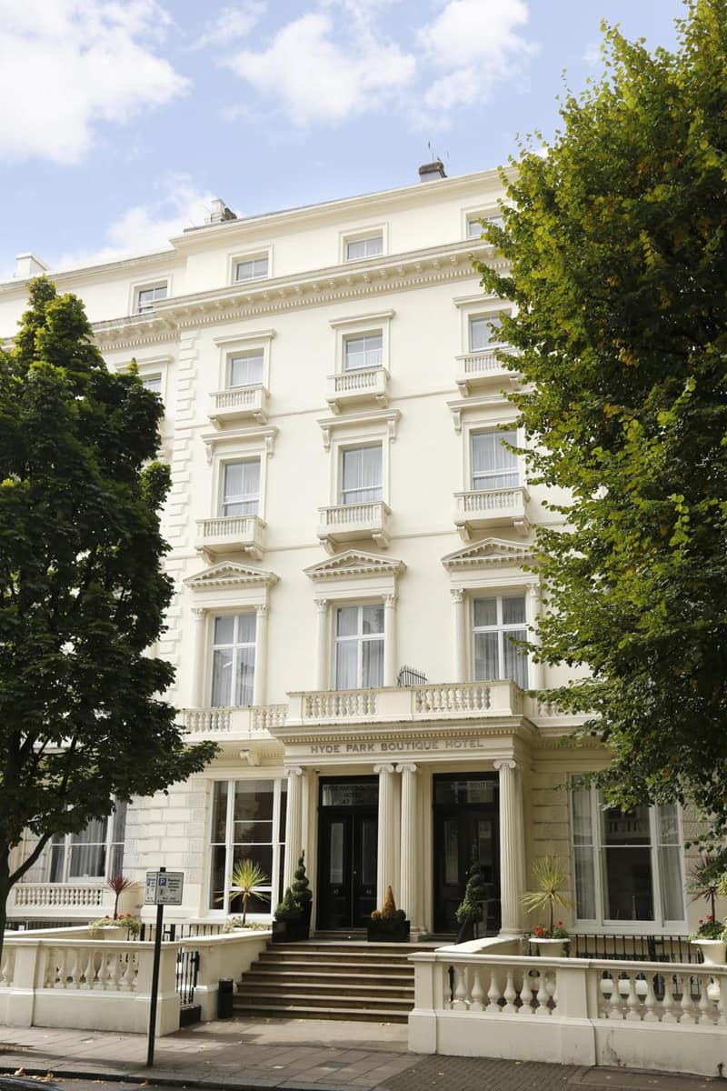 Hyde Park Boutique Hotel — building