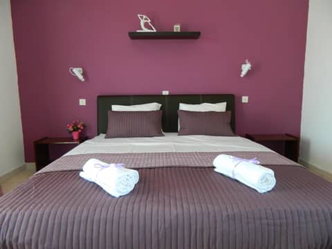 Roseberry Studios — bedroom