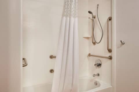 Hampton Inn & Suites Cleveland-Independence — photo 7