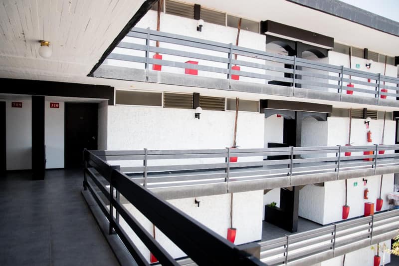 Hotel Expo Plaza Business and Family Guadalajara — building
