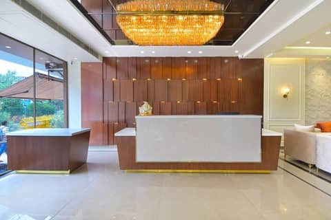HOTEL SHANDON-2 Mins From Connaught Place — recepcion & lobby