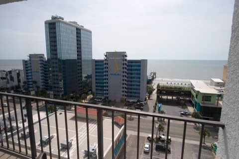 Aqua Beach Inn — photo 9