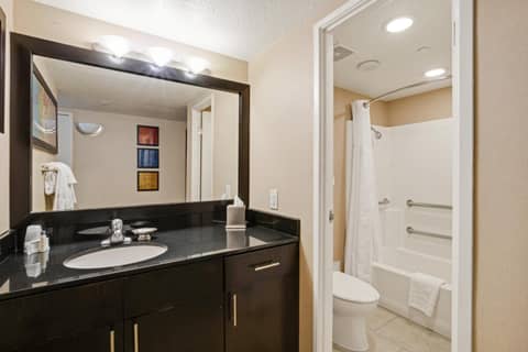 The Carriage House — bathroom