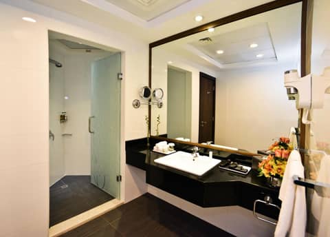 Ramada Abu Dhabi Corniche — photo 6