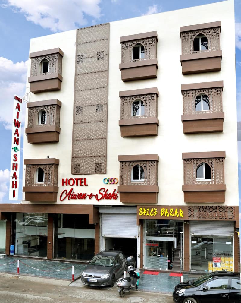 Hotel Aiwan-e-Shahi — building