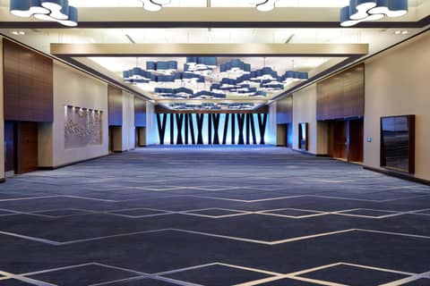 DoubleTree By Hilton Montreal — photo 2
