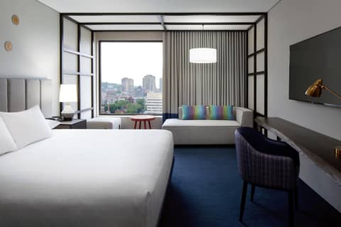 DoubleTree By Hilton Montreal — photo 6