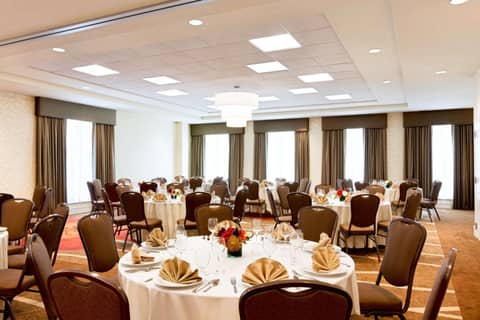 Hilton Garden Inn Boston Logan Airport — photo 4