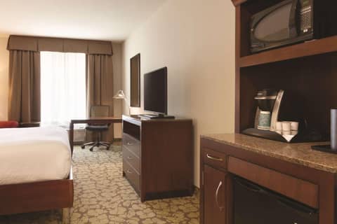 Hilton Garden Inn Boston Logan Airport — photo 8