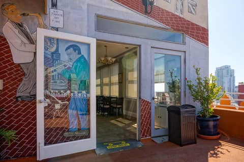 Gaslamp Plaza Suites — photo 2