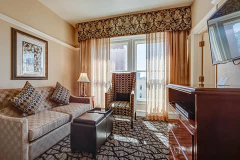 Gaslamp Plaza Suites — photo 3