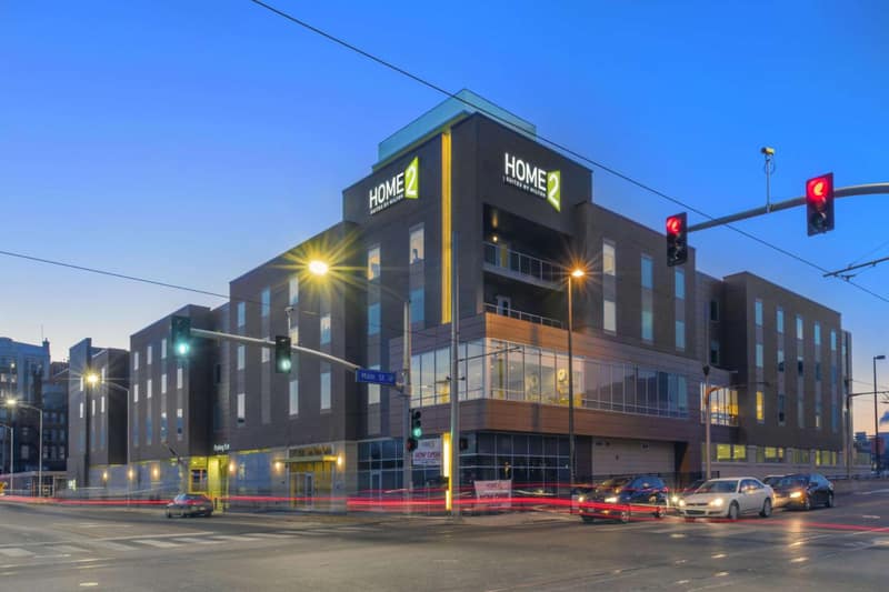 Home2 Suites Kansas City Downtown — building