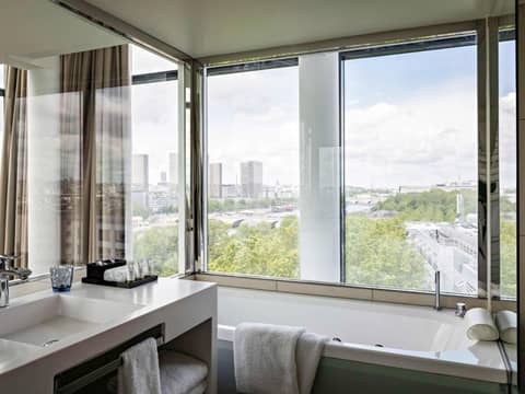 Pullman Paris Centre - Bercy — bathroom