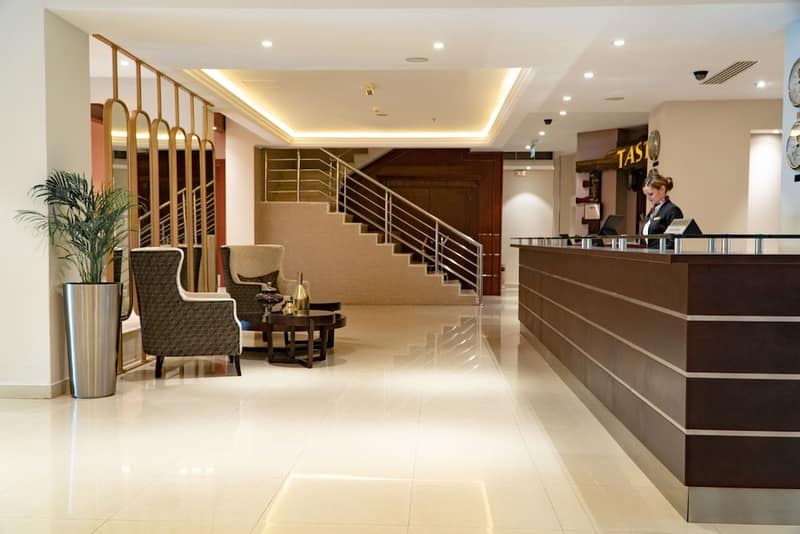 Al Ain Palace Hotel — recepcion & lobby