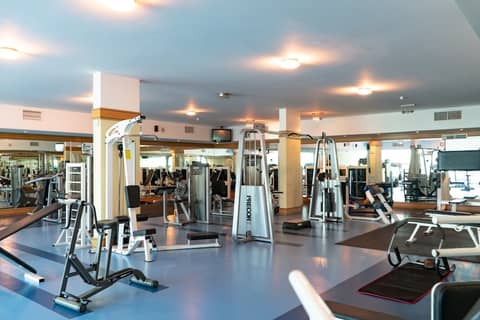 Al Ain Palace Hotel — activities & amenities