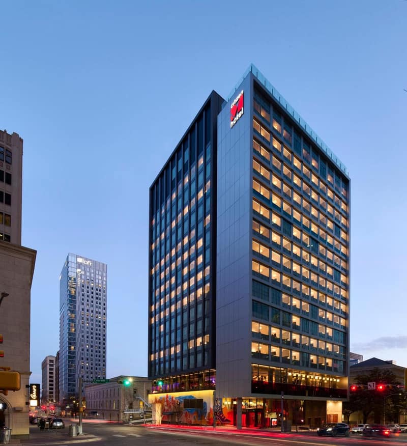 citizenM Austin Downtown — building