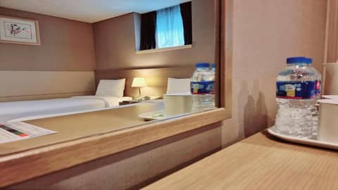 New Seoul Hotel Myeongdong — photo 3