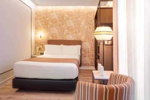 Eurostars Sevilla Boutique — hotel room