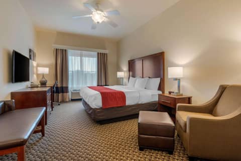 Comfort Inn & Suites Fort Myers Airport — photo 7