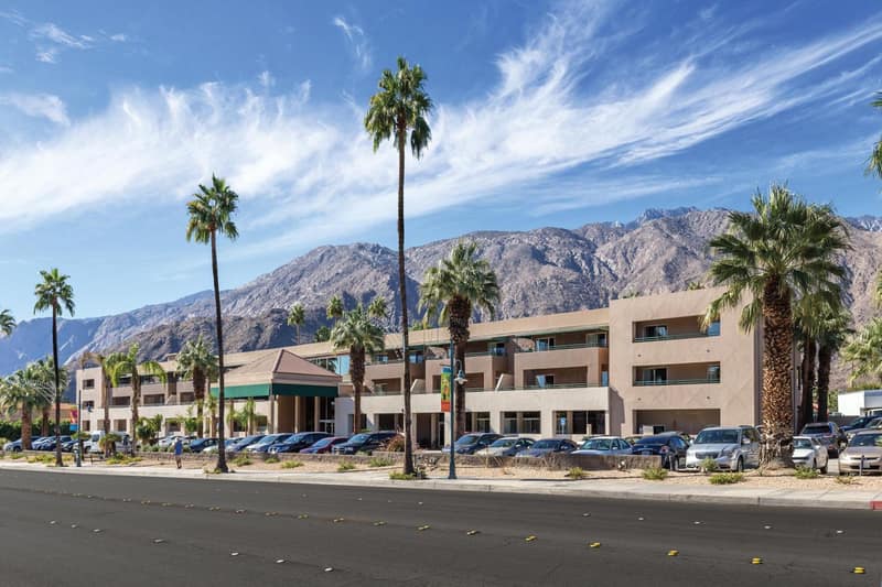 WorldMark Palm Springs — building