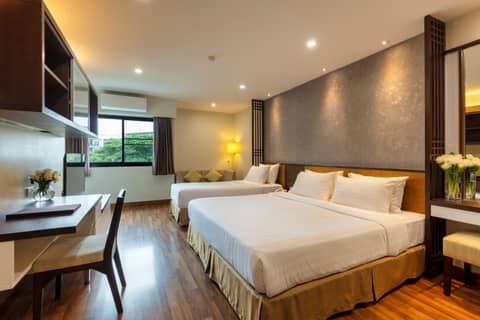 The Grand Napat — hotel room
