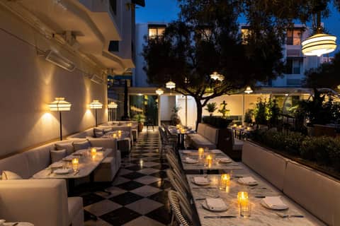Short Stories Hotel Near The Grove — photo 8