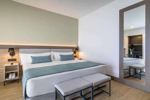 Occidental Puerto Banús — bedroom