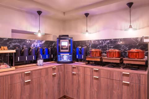 Hôtel Aston Paris — kitchen