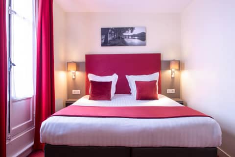 Hôtel Aston Paris — hotel room