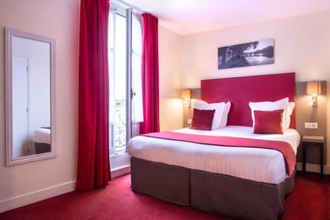 Hôtel Aston Paris — hotel room