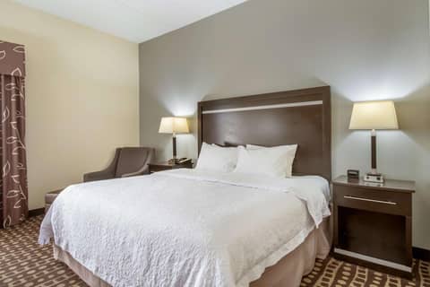 Hampton Inn West — photo 4