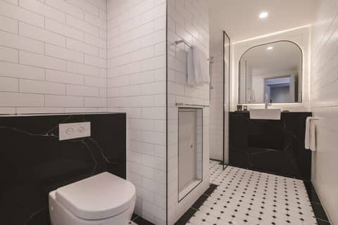 The Savoy Hotel on Little Collins Melbourne — photo 6