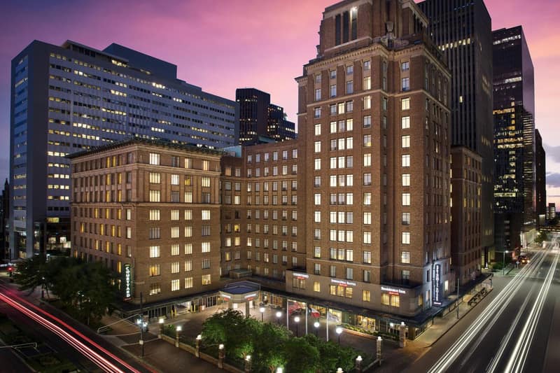 SpringHill Suites by Marriott Houston Downtown/Convention Center — building