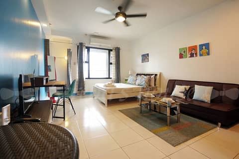 Serena's House - Manila — hotel room