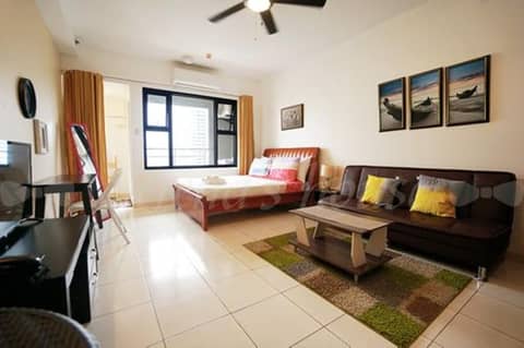Serena's House - Manila — hotel room