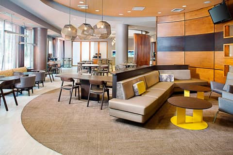 Springhill Suites by Marriott Savannah Downtown Historic District — photo 9