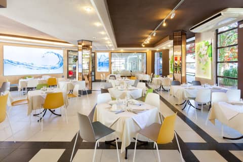 Aguamar Apartamentos, Los Cristianos Downtown — dining