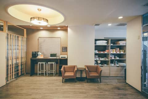 Hamilton Hotel Blue — recepcion & lobby