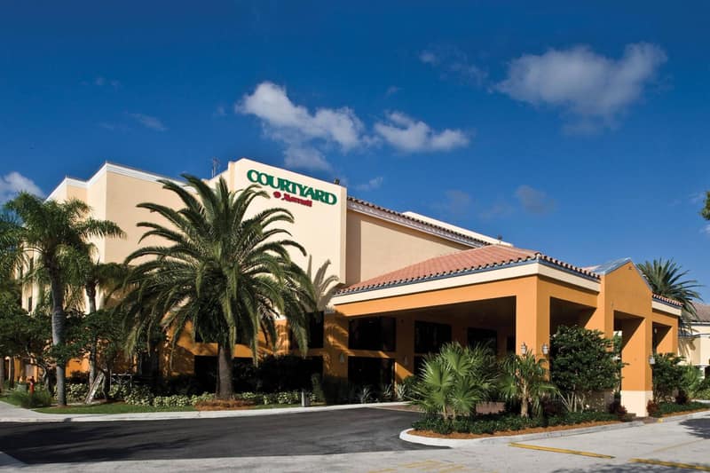 Courtyard by Marriott Boynton Beach — building