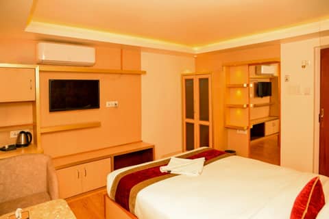 Hotel Elegant Kathmandu Inn- Heritage & Comfort Hotel — hotel room