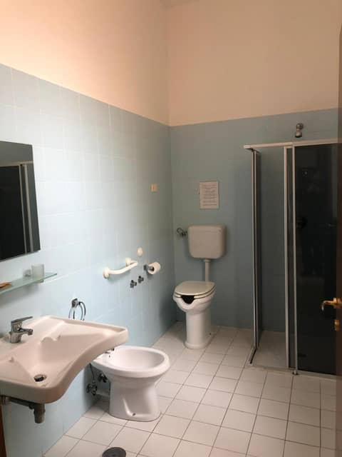 B&B LA CONIGLIERA — bathroom