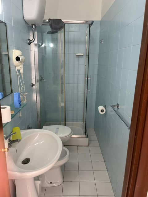 B&B LA CONIGLIERA — bathroom