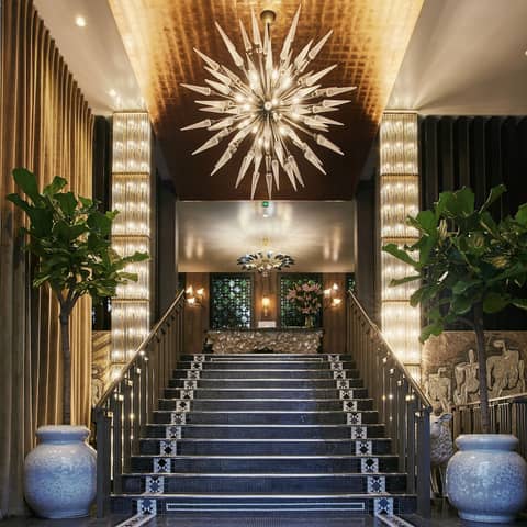 The One Alma Paris — recepcion & lobby